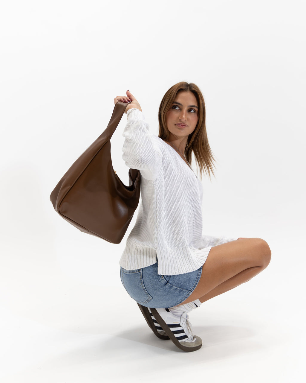 The NALEDI Signature Large-Capacity Leather Bag Designed for more. Made for every day.